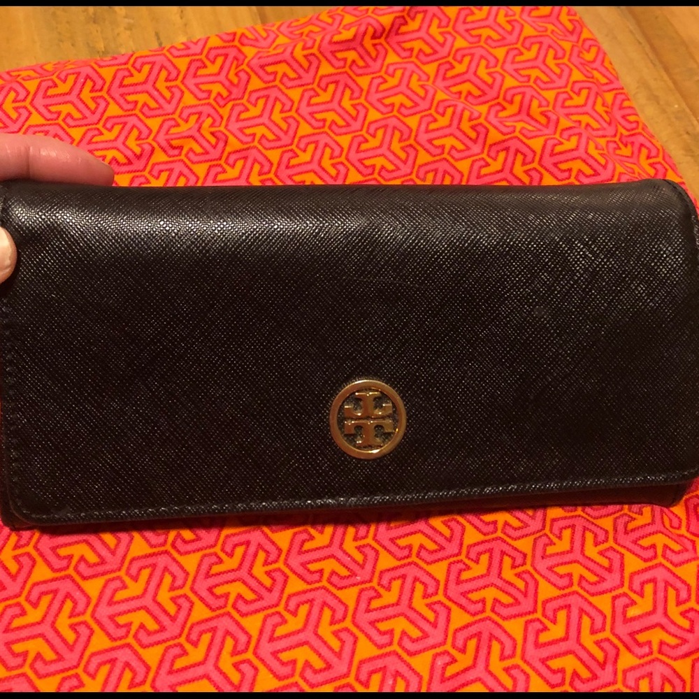 Tory Burch Robinson black leather wallet